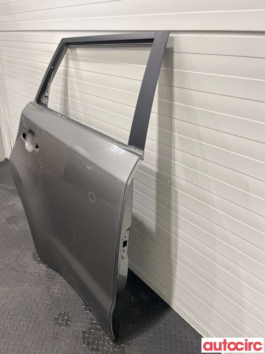 Dør høyre bak til Kia Soul 2014-2019 (Type II)  (KIA|77004B2000|)