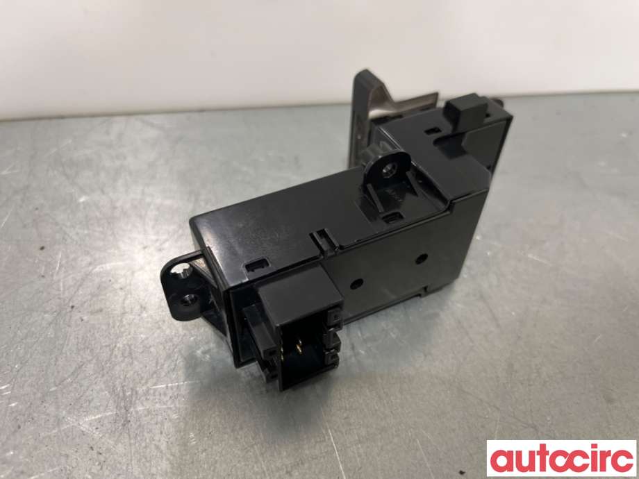 Bryter setevarme til Kia Sportage 2010-2016 (Type III)  (KIA|933403W000WK||93340-3W000WK)