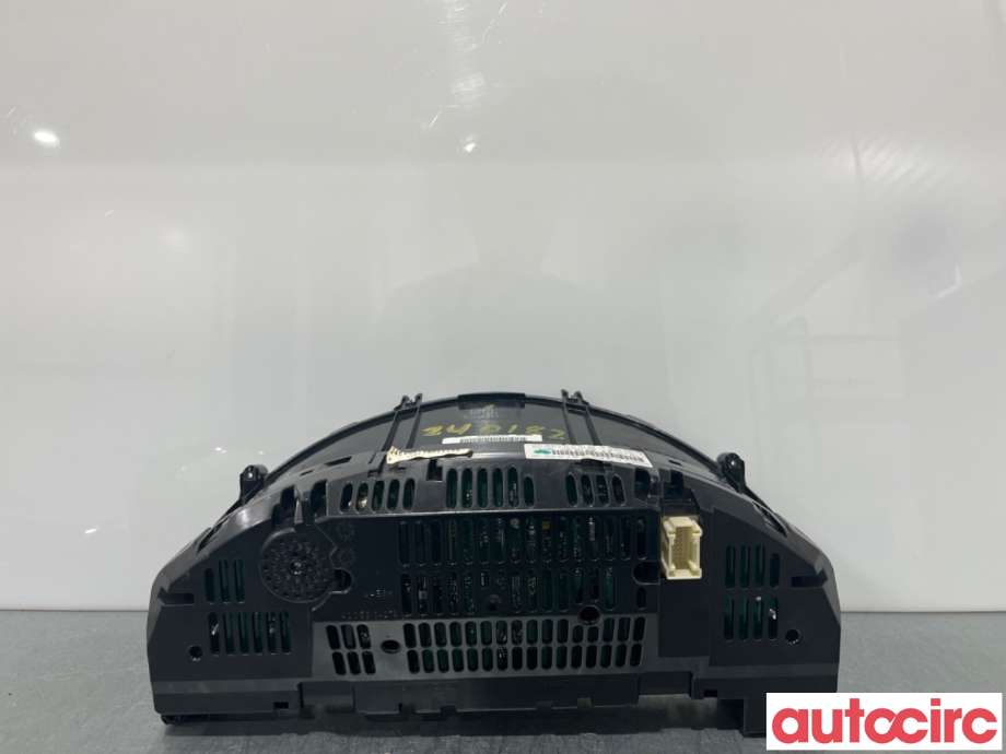 Instrumentpanel til Mercedes C-Klasse 2007-2011 (Fase 1) (W204) (W204) (MERCEDES|A2049004300||A2049003005)