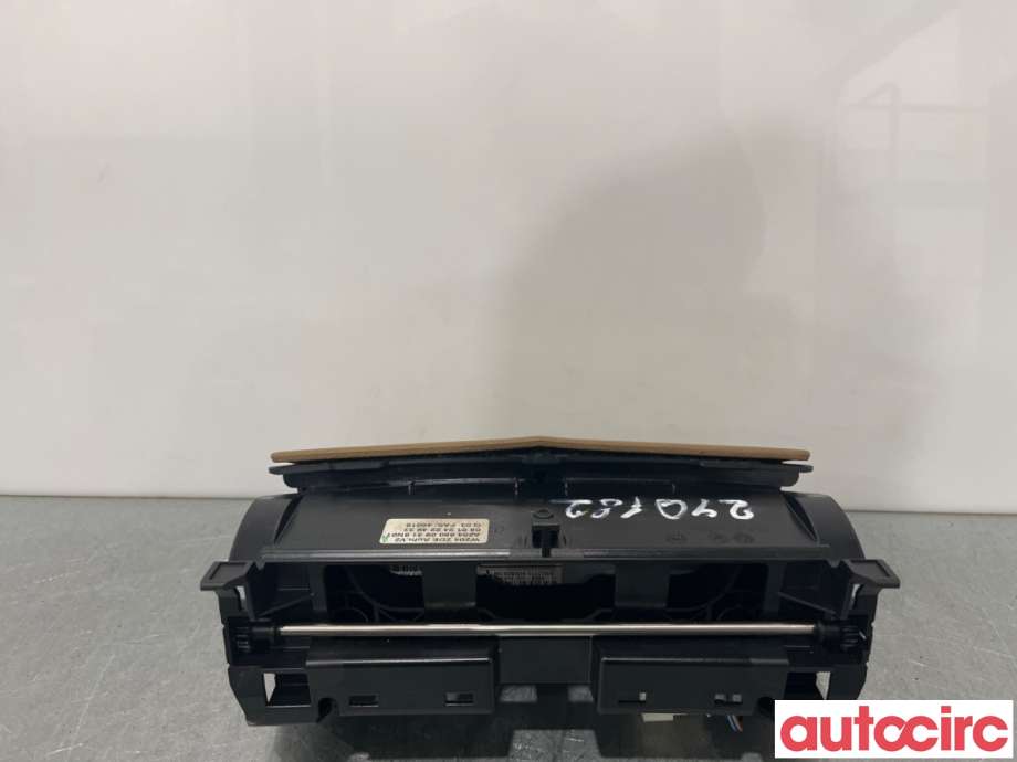 Multimedia display (MCU - Media Controller Unit) til Mercedes C-Klasse 2007-2011 (Fase 1) (W204) (W204) (MERCEDES|A2048205497|)
