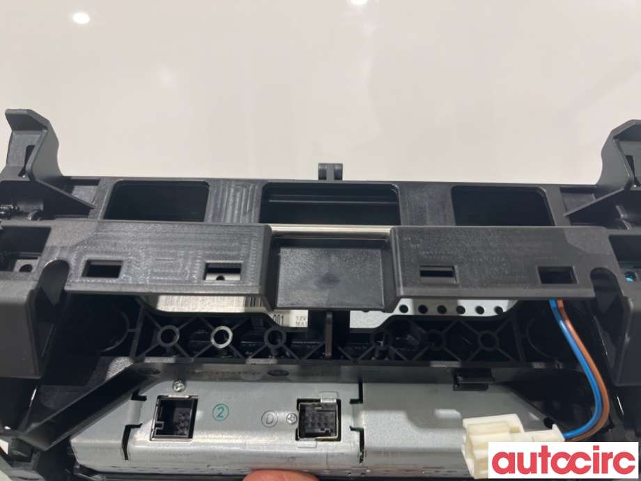 Multimedia display (MCU - Media Controller Unit) til Mercedes C-Klasse 2007-2011 (Fase 1) (W204) (W204) (MERCEDES|A2048205497|)