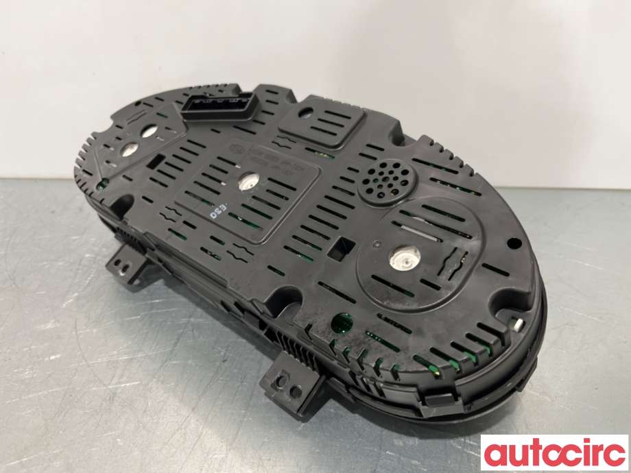 Instrumentpanel til Kia Sportage 2010-2016 (Type III)  (KIA|940133U516||94013-3U576)