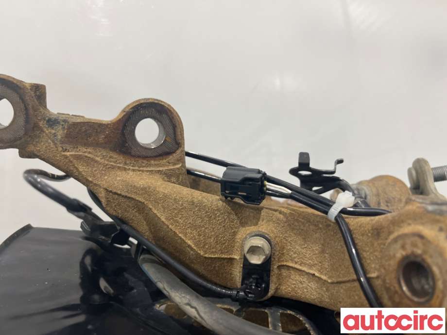 Hjulspindel høyre foran til Toyota RAV4 2019-->> (Type V)  (TOYOTA|4321133130|)