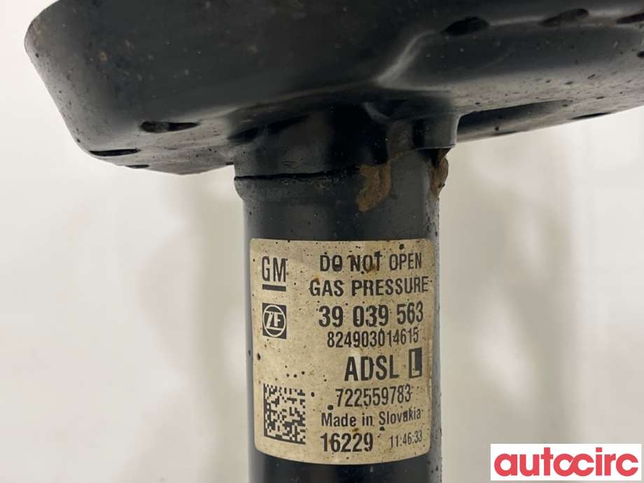 Fjærbein venstre foran til Opel Astra K 2015-->>  (OPEL|39039563|)