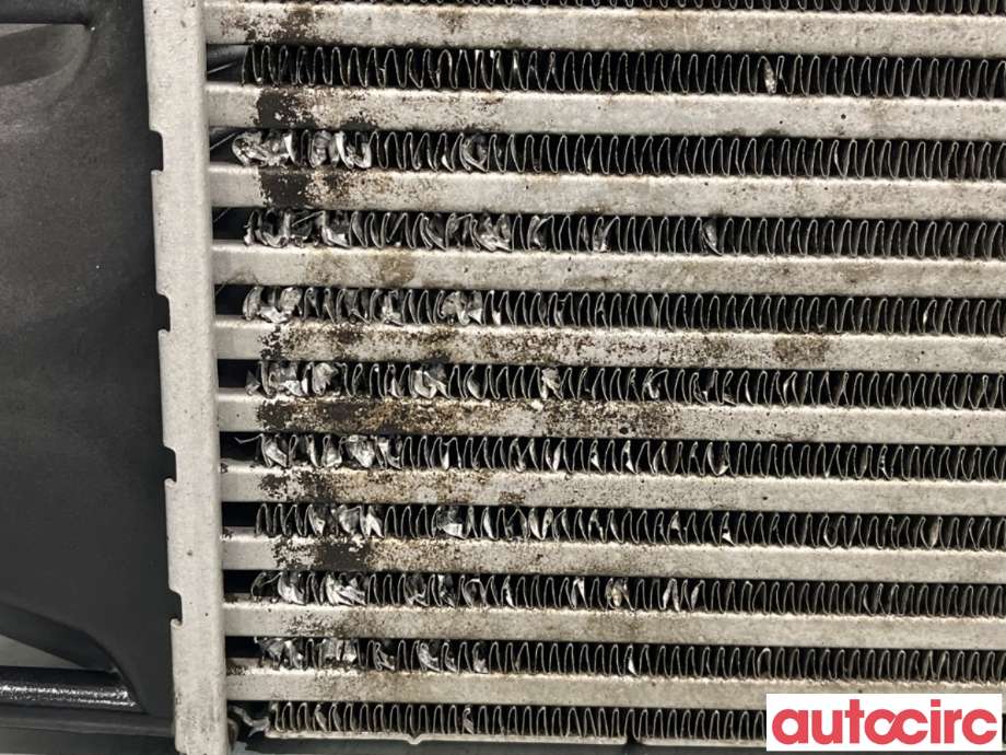 Intercooler til Volvo XC70 2008-2013 (Type II, Fase 1)  (VOLVO|31338474|)