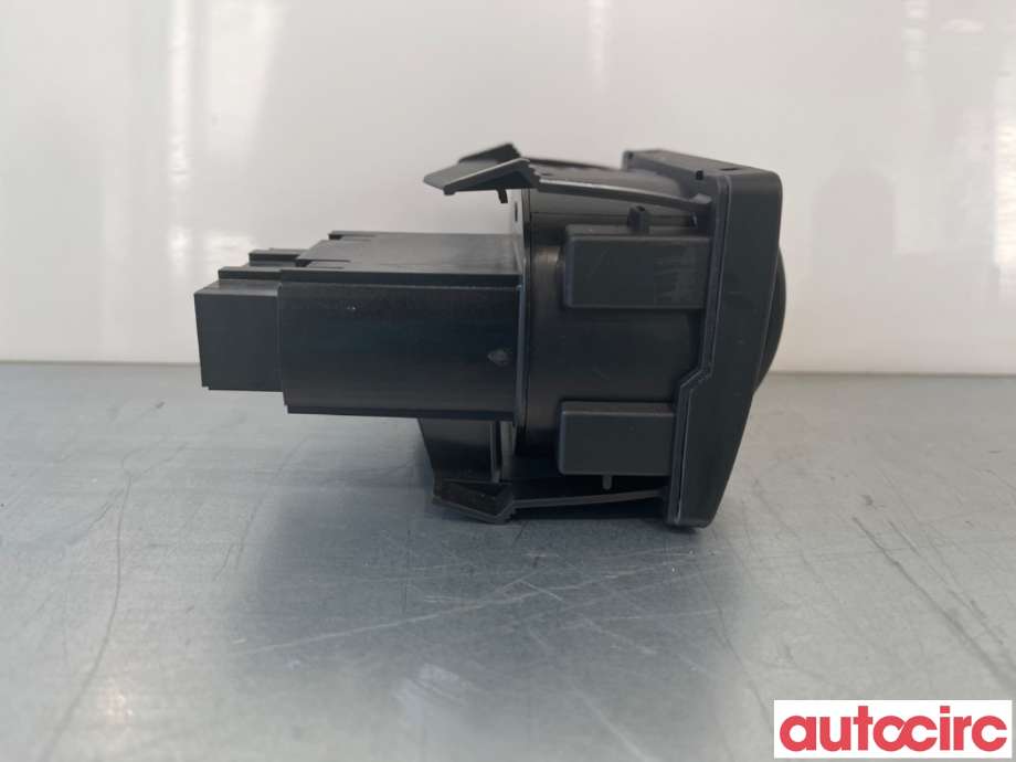 Bryter lys til Ford Focus 2008-2010 (Type II, Fase 2)  (FORD|1471875||7M5T-13A024-LA)