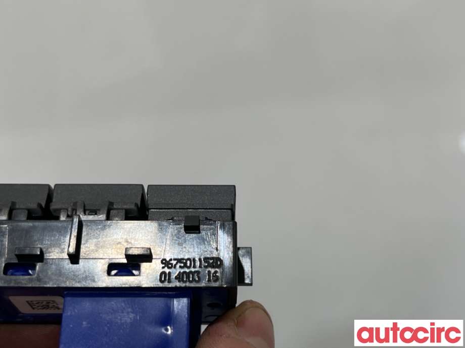 Bryter Antispinn til Peugeot 2008 2013-2019 (Type I)  (PEUGEOT|96750115ZD|)