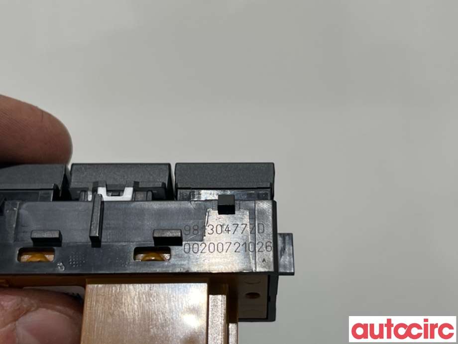 Bryter rutevarme til Citroën C5, Aircross 2019-->> (CITROEN|98130477ZD|)