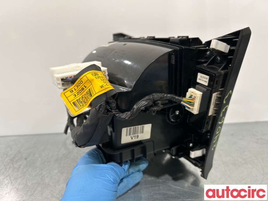 Innredning, Konsoll til Hyundai i40 2012-2017  (HYUNDAI|846353Z100||846303Z180)