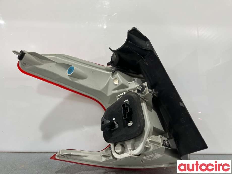 Baklykt høyre til Peugeot 2008 2013-2019 (Type I)  (PEUGEOT|9678074380|)