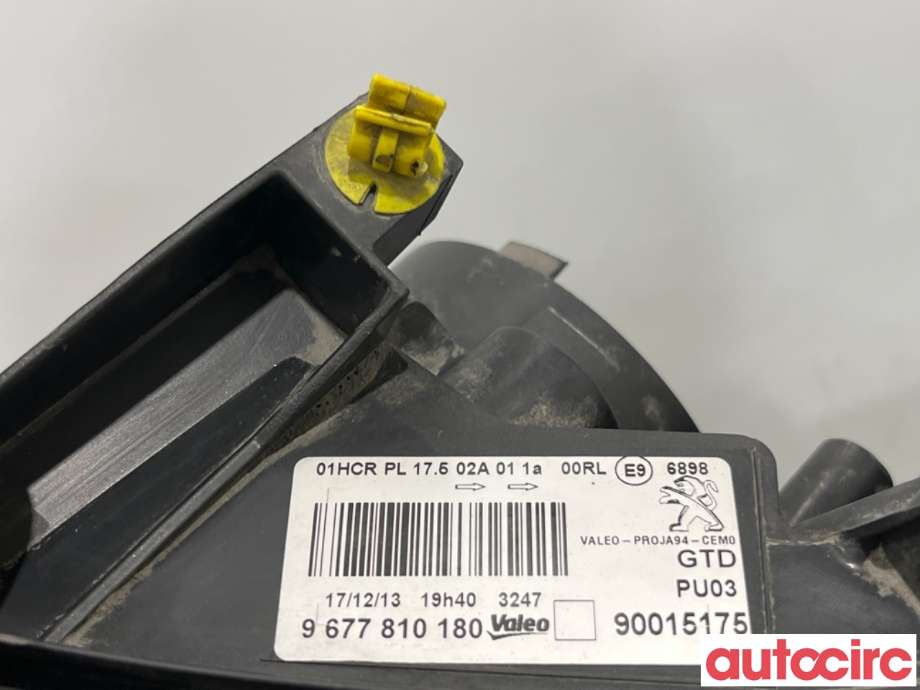 Frontlykt venstre halogen til Peugeot 2008 2013-2019 (Type I)  (PEUGEOT|9677810180|90015175|1685353580)