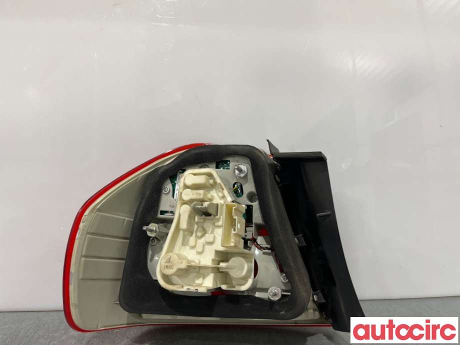 Baklykt høyre til BMW 3-Serie 2005-2011 (E90/E91/E92/E93) (E90/E91/E92/E93) (BMW|63217289426||7289426)