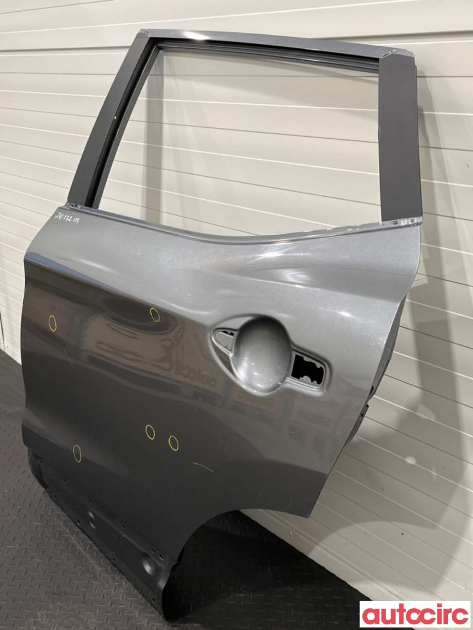 Dør venstre bak til Nissan Qashqai 2014-2021 (Type II)  (NISSAN|H2101HV0MB||H2101HV0MA)