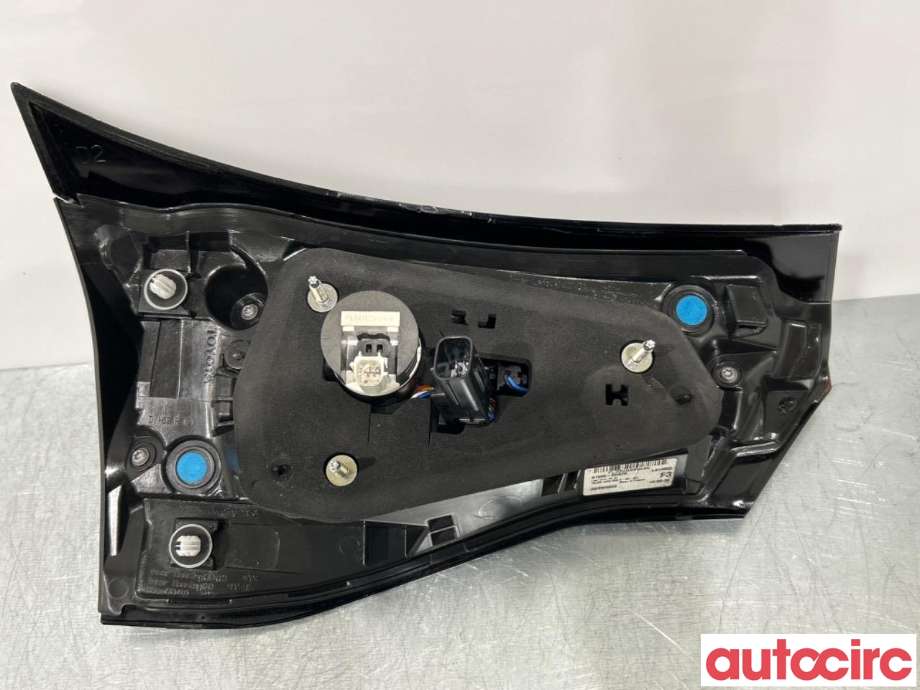 Baklykt høyre indre til Toyota Yaris Cross (SUV) 2021-->>  (TOYOTA|815800DB70|)