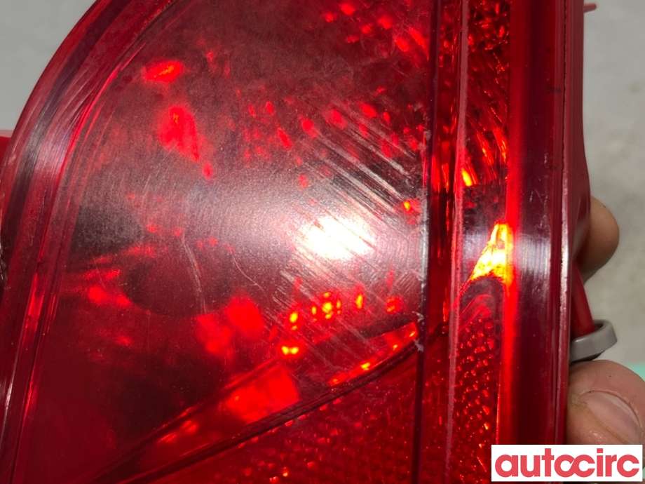 Refleksplate til Hyundai Veloster 2011-2015  (HYUNDAI|924052V000|)
