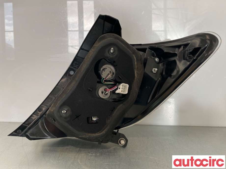 Baklykt venstre til Hyundai Veloster 2011-2015  (HYUNDAI|924012V120|)