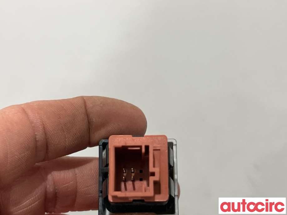 Bryter Antispinn til Citroën Berlingo 2015-2019 (Type II, Fase 2)  (CITROEN|98024711XT|)