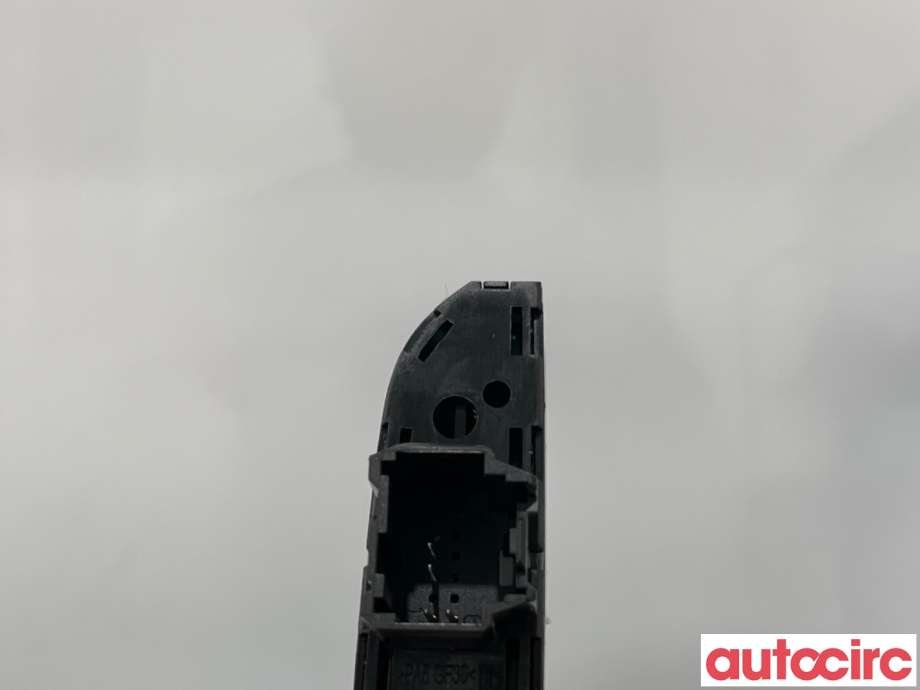 Bryter diverse til Ford Focus 2011-2014 (Type III, Fase 1)  (FORD|1696453||AM5T14B436FB)