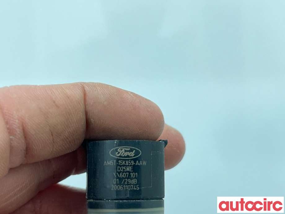 Parkeringssensor bak til Ford Focus 2011-2014 (Type III, Fase 1)  (FORD|2489130|607101|AM5T-15K859-AAW)