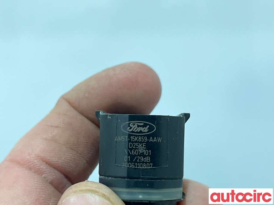 Parkeringssensor bak til Ford Focus 2011-2014 (Type III, Fase 1)  (FORD|2489130|607101|AM5T-15K859-AAW)