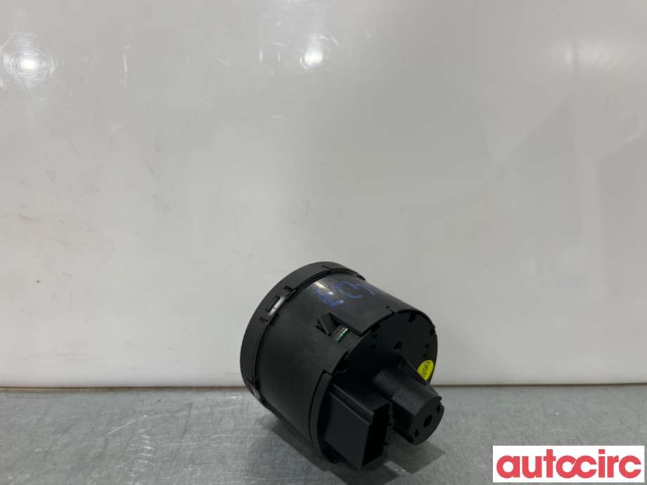 Bryter lys til VW Golf VII 2012-2017 (Fase 1)  (VOLKSWAGEN|5G0941431BD|)