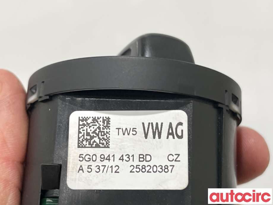 Bryter lys til VW Golf VII 2012-2017 (Fase 1)  (VOLKSWAGEN|5G0941431BD|)