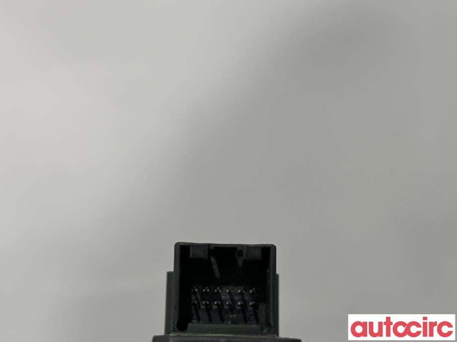 Bryter elektrisk håndbrekk/parkbrems til VW Golf VII 2012-2017 (Fase 1)  (VOLKSWAGEN|5G0927225D||5G0927225B)