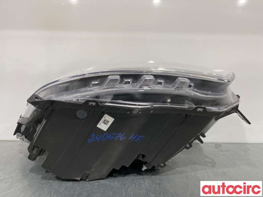 Frontlykt høyre halogen til Volvo XC40 2018-2024  (VOLVO|31655983||32342457)