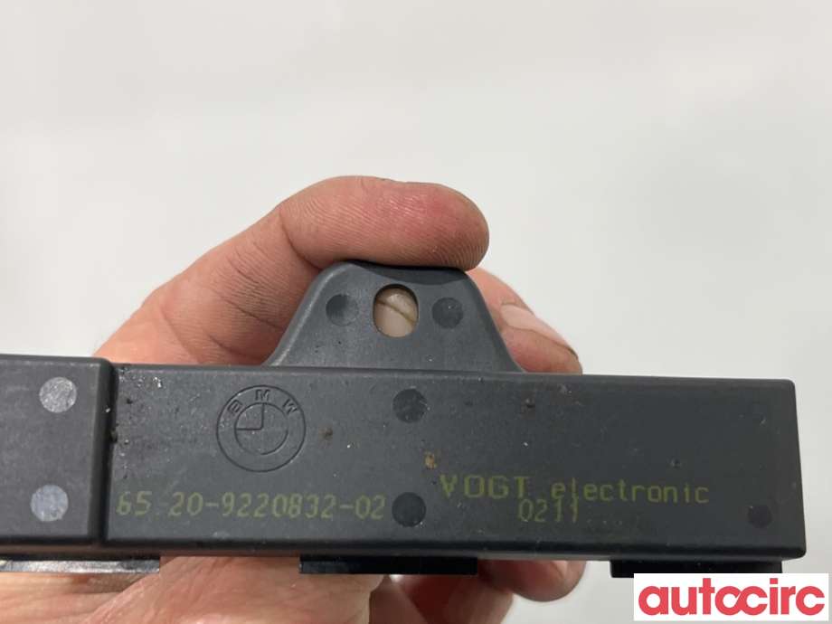 Diverse deler til BMW 5-Serie 2010-2017 (F10/F11) (F10/F11) (BMW|65209220832||6520-9220832)