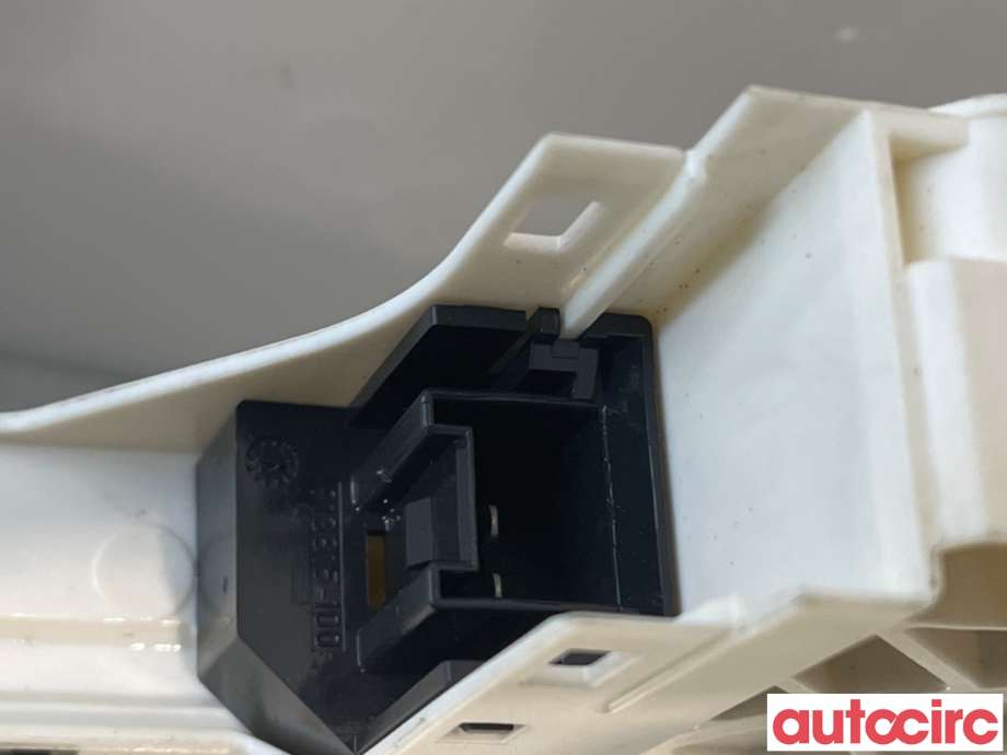 Ruteheis høyre foran til Audi A5 2007-2016 (Type I)  (AUDI|8T0959802B|1101-965575-250)