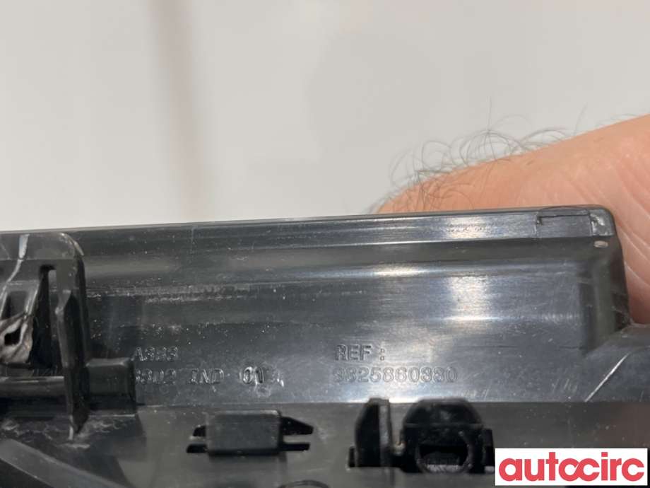 Lister til Peugeot 2008 2019-->> (Type II)  (PEUGEOT|98258608XY||9825860880)