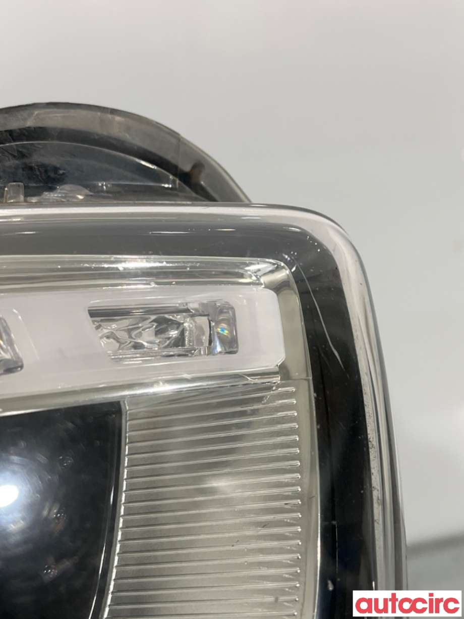 Frontlykt høyre xenon til Hyundai i40 2012-2017  (HYUNDAI|921023Z031|)