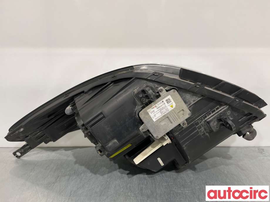 Frontlykt høyre xenon til Hyundai i40 2012-2017  (HYUNDAI|921023Z031|)