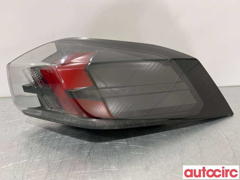 Baklykt høyre til Peugeot 2008, 2019-->> (Type II)  (PEUGEOT|9838190480)