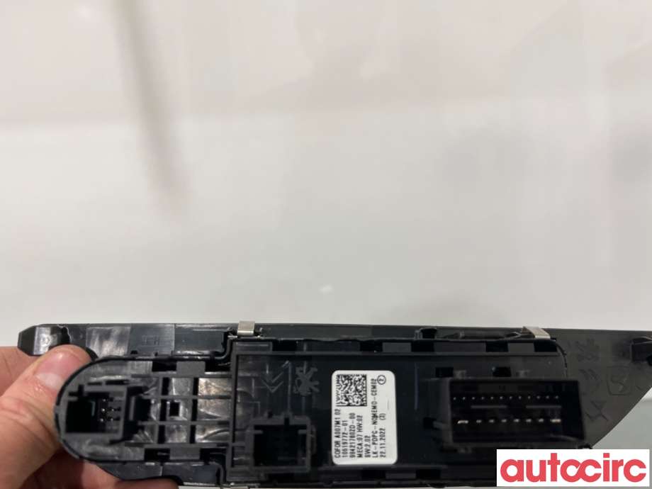 Bryter ruteheis til Peugeot 2008 2019-->> (Type II)  (PEUGEOT|98421760ZD|10519772-01)
