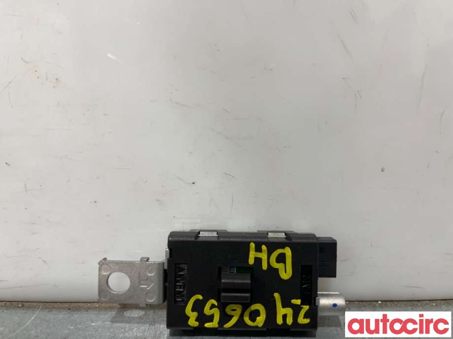 Antenne forsterker til Peugeot 2008 2019-->> (Type II)  (PEUGEOT|9678016880|81637600)