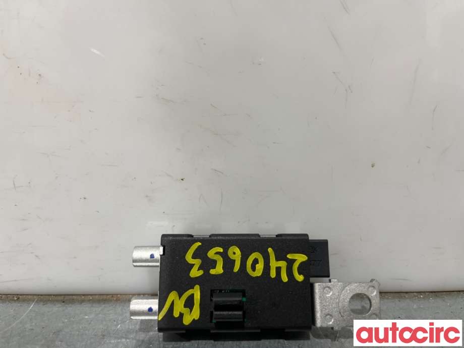 Antenne forsterker til Peugeot 2008 2019-->> (Type II)  (PEUGEOT|9820664380|81645501)