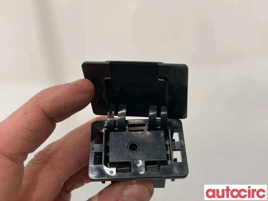Diverse deler til Nissan Leaf 2011-2017 (Type I)  (NISSAN|280233NA0B|)