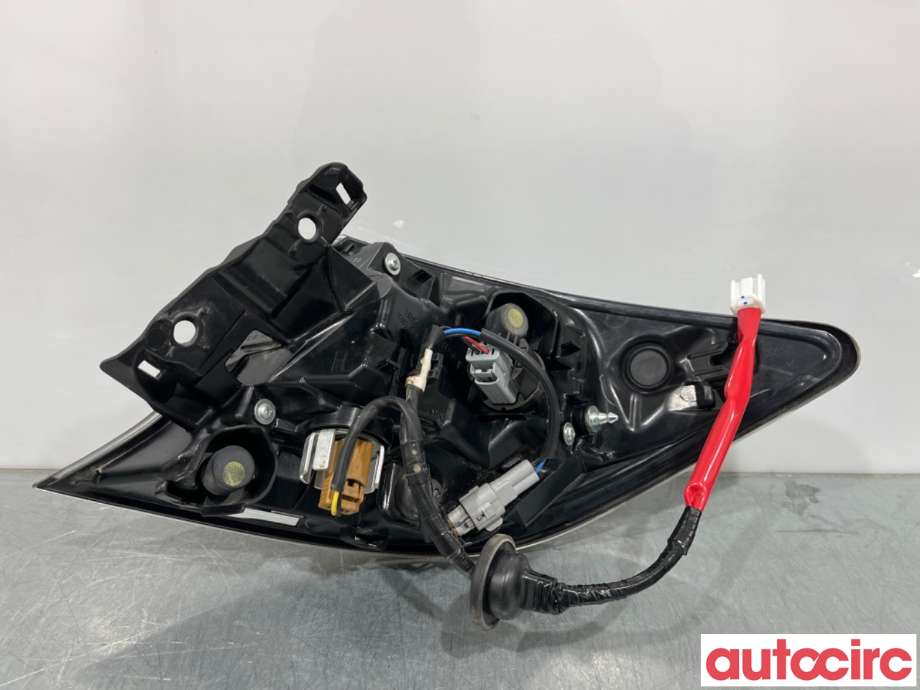 Baklykt venstre til Toyota Corolla 2019-->>  (TOYOTA|8156102C40|)