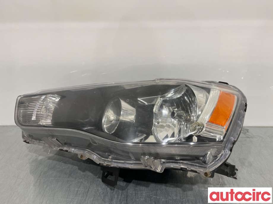 Frontlykt venstre halogen til Mitsubishi Outlander 2010-2012 (Type II, Fase 2)  (MITSUBISHI|8301B553|)
