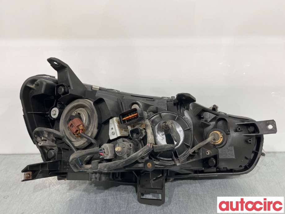 Frontlykt venstre halogen til Mitsubishi Outlander 2010-2012 (Type II, Fase 2)  (MITSUBISHI|8301B553|)