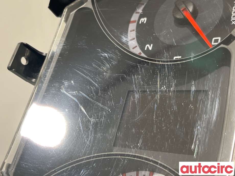 Instrumentpanel til Mitsubishi Outlander 2007-2010 (Type II, Fase 1)  (MITSUBISHI|8100A115|507-920H)
