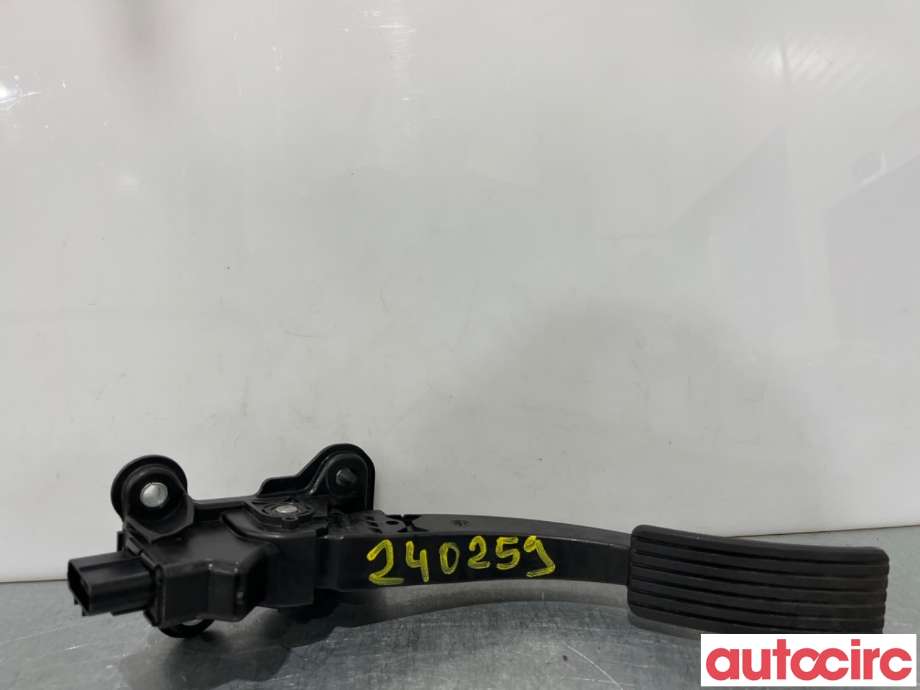 Pedal gass til Mitsubishi Outlander 2007-2010 (Type II, Fase 1)  (MITSUBISHI|MN101544|)