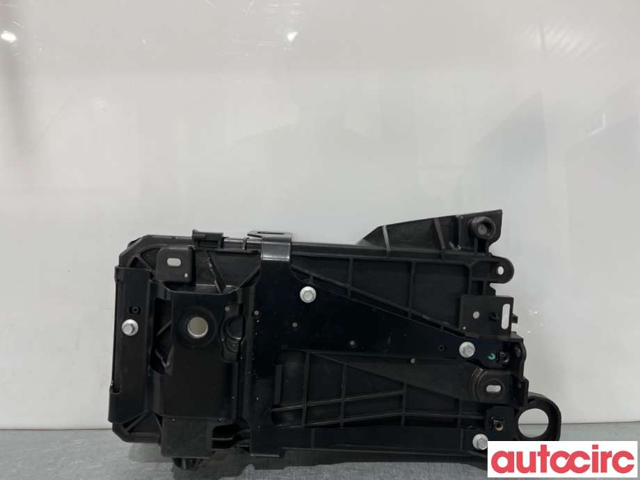 Batterikasse/feste til Volvo XC40 2018-2024  (VOLVO|32348533|8892098149|32348534)