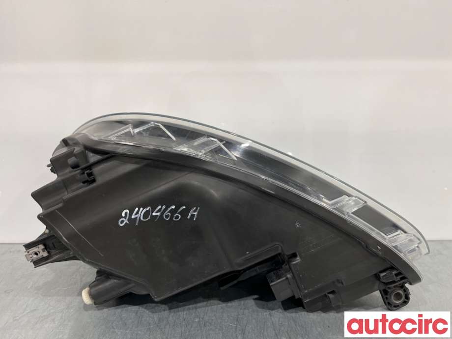 Frontlykt høyre halogen til VW Caddy 2010-2015 (Type III, Fase 2)  (VOLKSWAGEN|2K5941006A|)