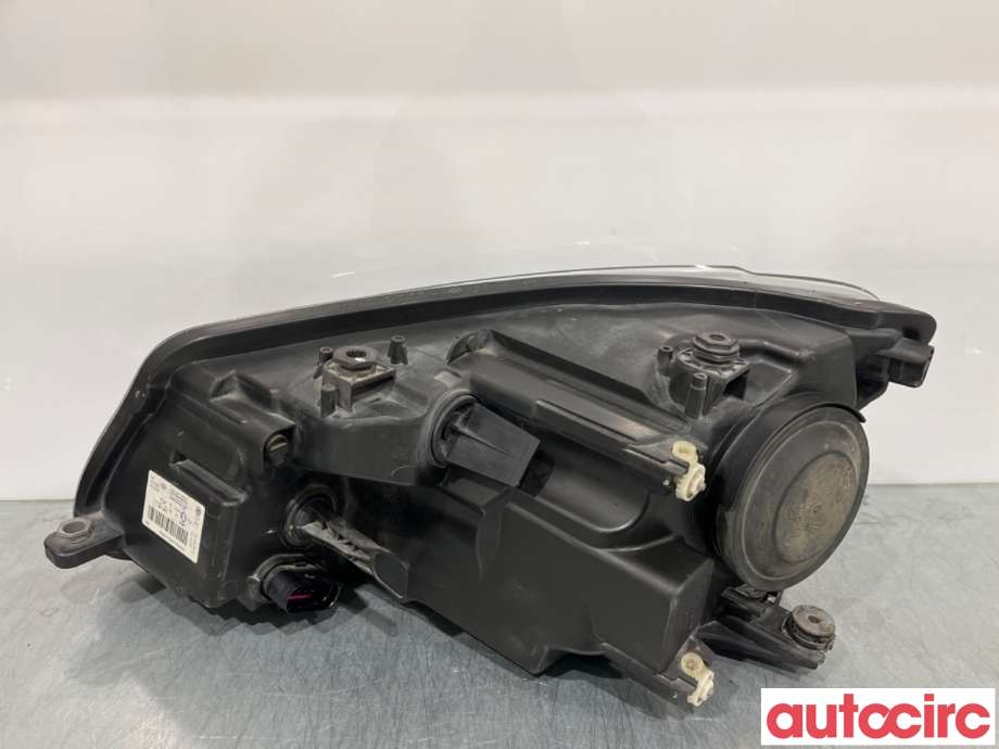 Frontlykt høyre halogen til VW Caddy 2010-2015 (Type III, Fase 2)  (VOLKSWAGEN|2K5941006A|)