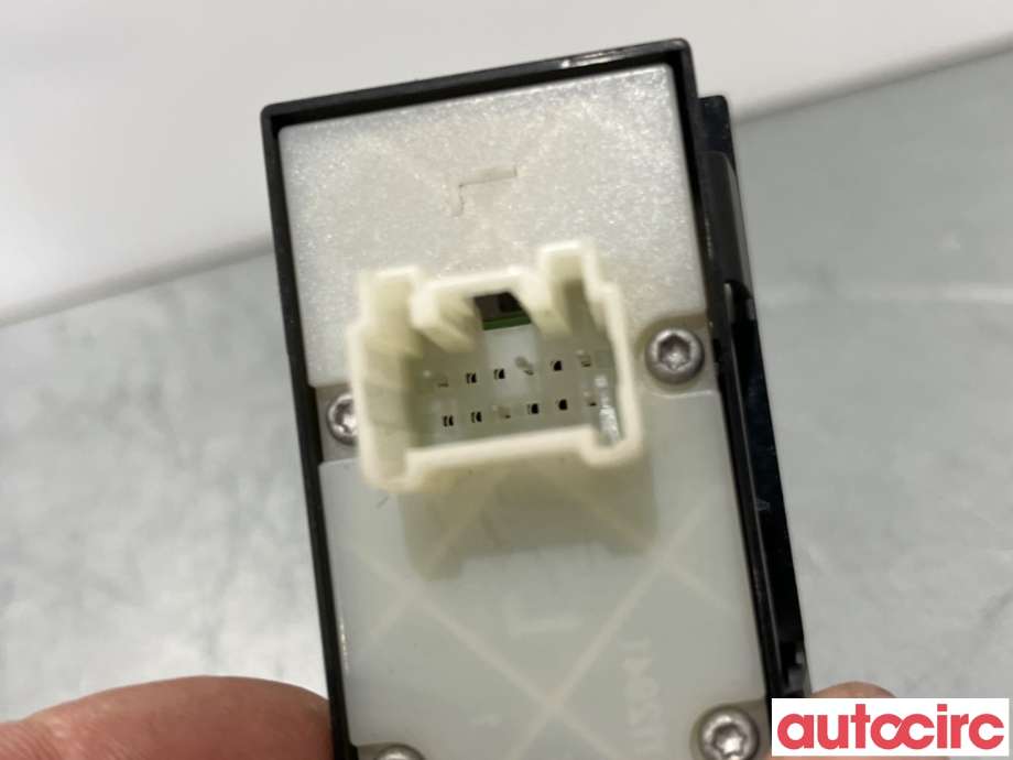 Bryter Antispinn til Mazda 6 2008-2010 (Type II, Fase 1)  (MAZDA|GAL2-66-170A||GAL266170A)