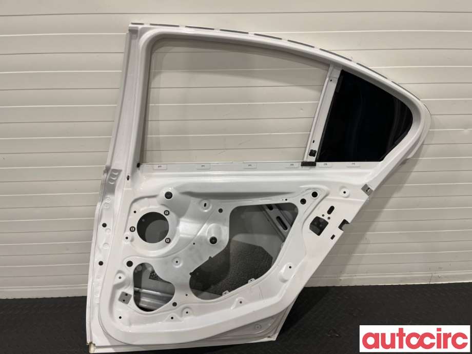 Dør høyre bak til BMW 3-Serie 2012-2018 (F30/F31/F34) (F30/F31/F34) (BMW|41009628762||41007298514)