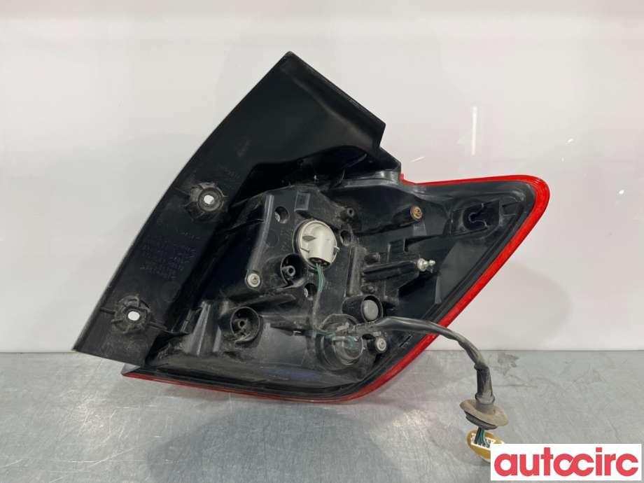 Baklykt venstre til Mitsubishi ASX 2010-2019  (MITSUBISHI|8330A689|)