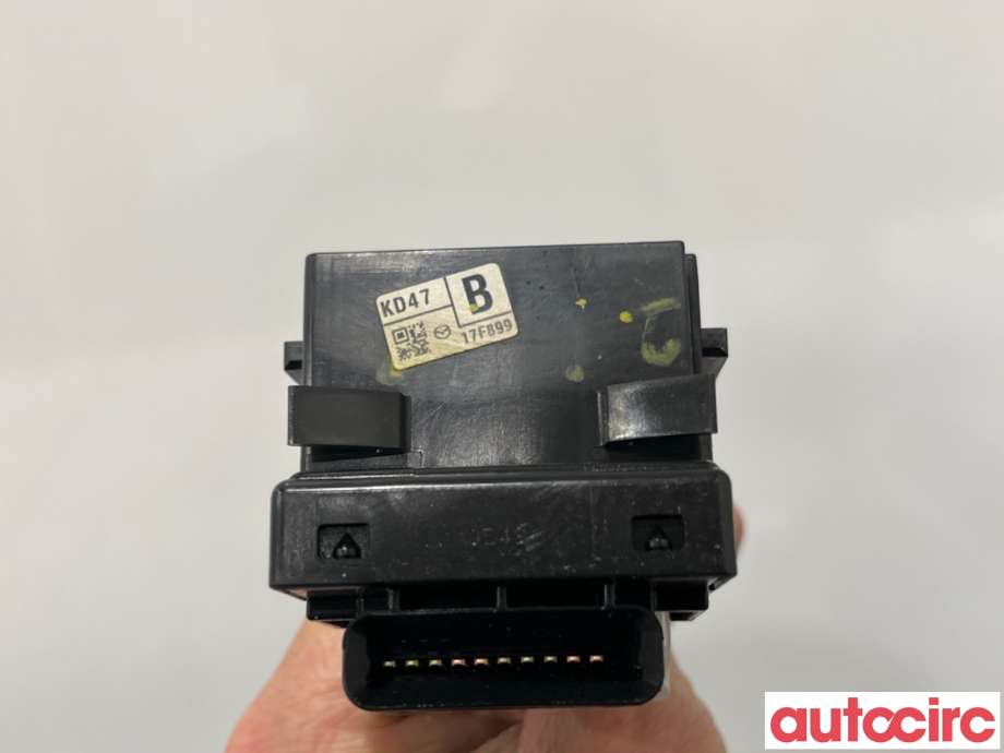Bryter visker til Mazda 3 2013-2016 (Type III, Fase 1)  (MAZDA|KS04-66-128||KD47)